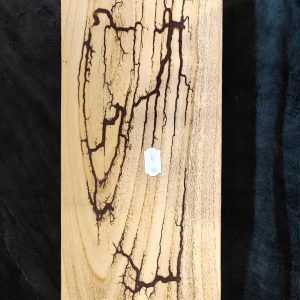 Planche présentation alimentaire essence châtaignier